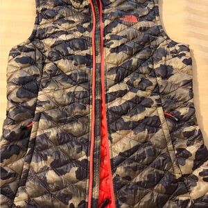 Women's The North Face ThermoBall Vest Green Camouflage Orange Trim Small